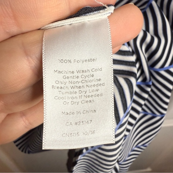 Talbots Women Blue, Black, and White Striped Blouse Size 3X Plus GUC - Picture 5 of 6